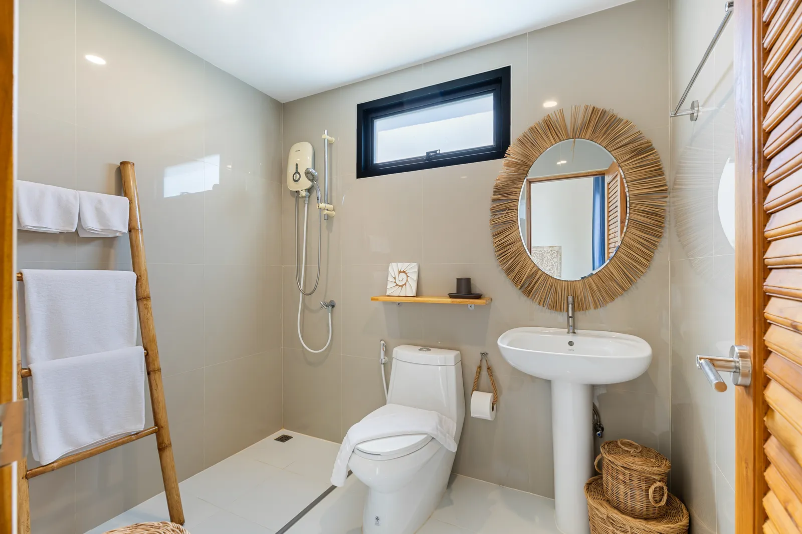 Bathroom 5 at Chaweng Boutique Private Pool Villa